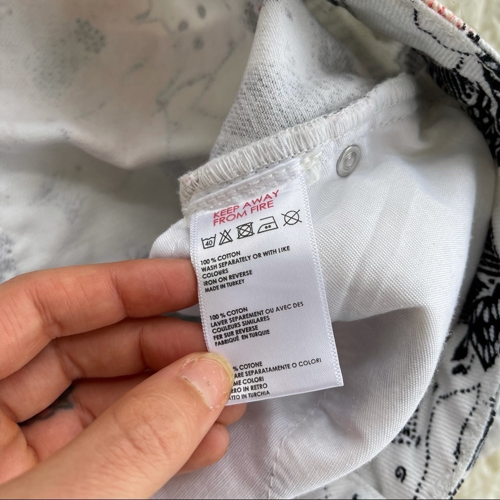 BDG Urban Outfitters Floral Mom Shorts - Picture 5 of 6